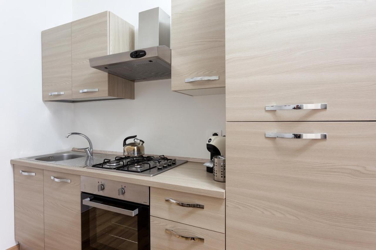 Centre Apartment Grotte Bianche Aeroporto di Catania Fontana Rossa Esterno foto