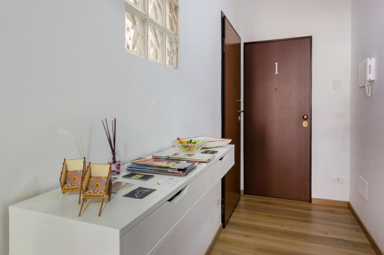 Centre Apartment Grotte Bianche Aeroporto di Catania Fontana Rossa Esterno foto