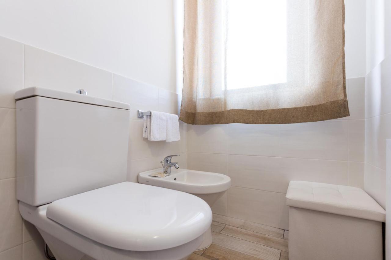 Centre Apartment Grotte Bianche Aeroporto di Catania Fontana Rossa Esterno foto