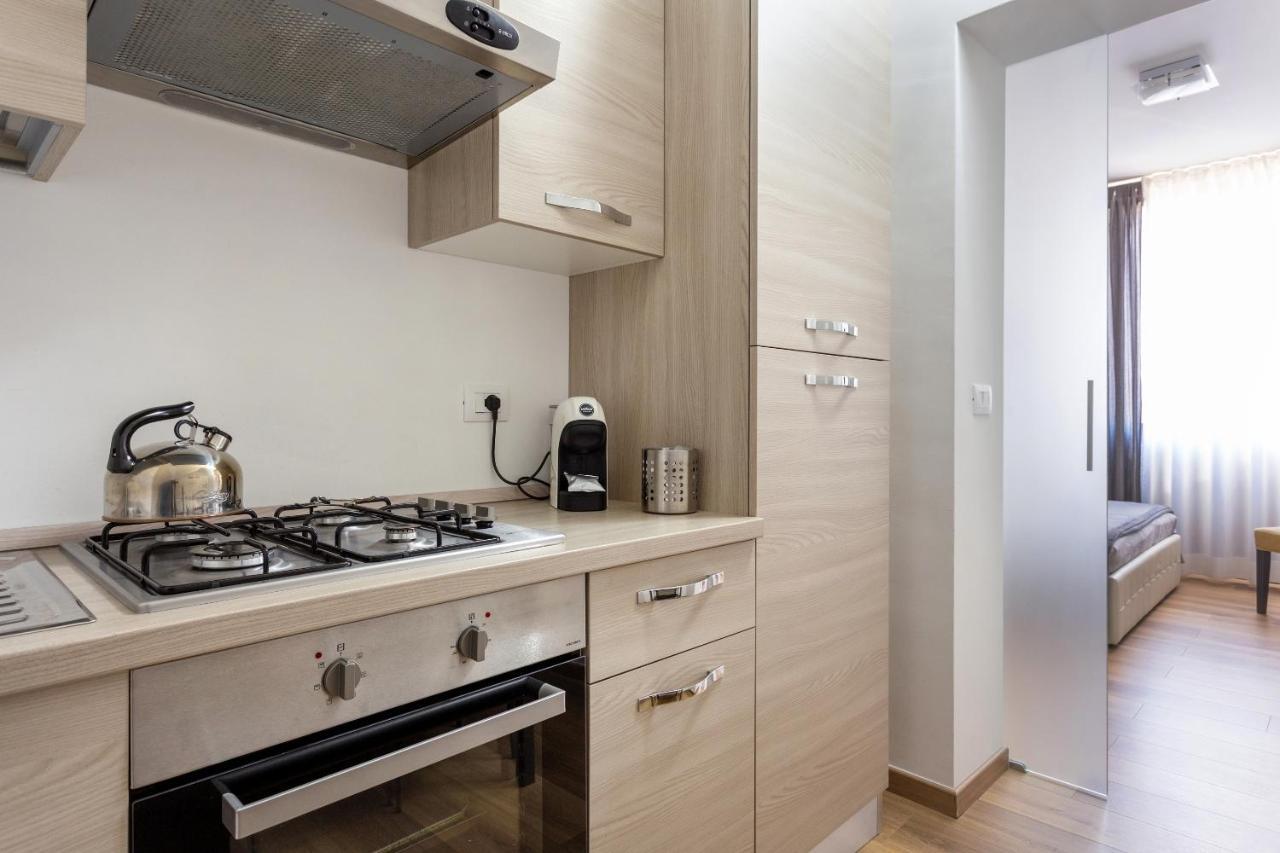 Centre Apartment Grotte Bianche Aeroporto di Catania Fontana Rossa Esterno foto